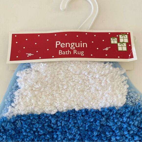 NWT Penguin Bath Rug Holiday Christmas 21" x 29.5" - Picture 4 of 8